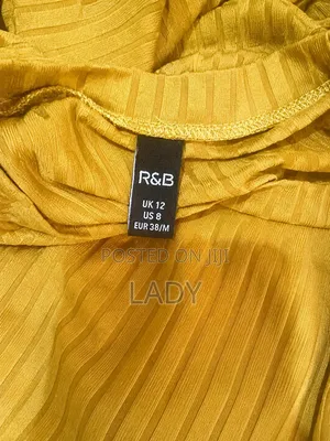 R B Mustard Ribbed Bodycon Mid-Calf Dress – Size M