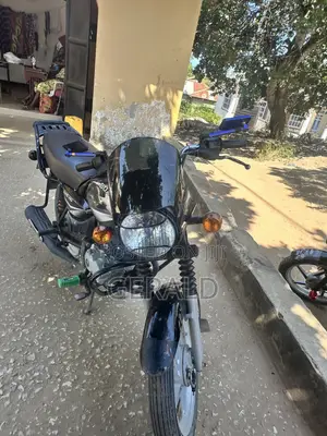 New Bajaj Boxer 125 2025 Beige