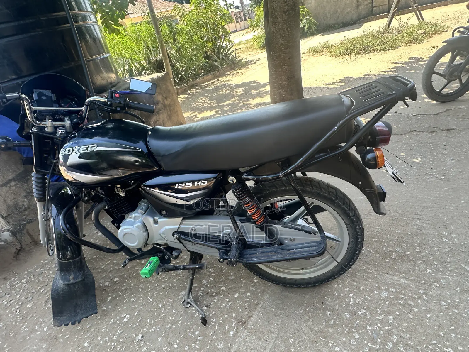 New Bajaj Boxer 125 2025 Beige