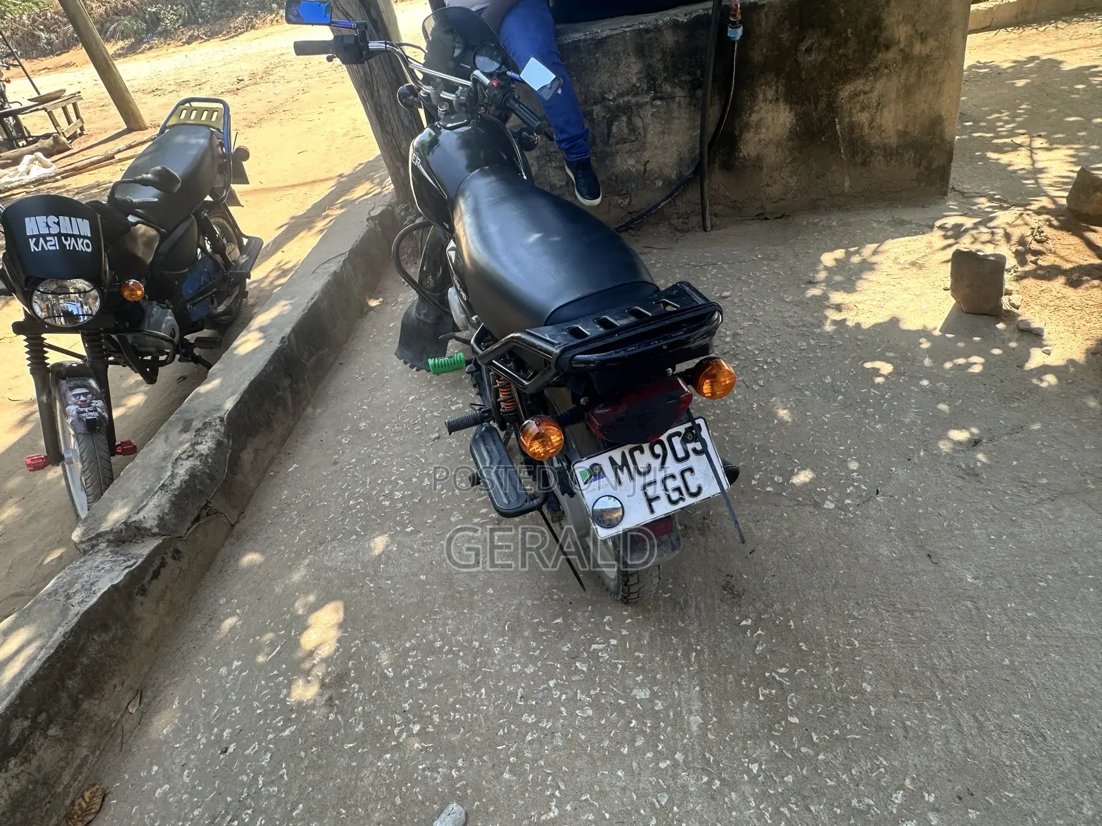 New Bajaj Boxer 125 2025 Beige