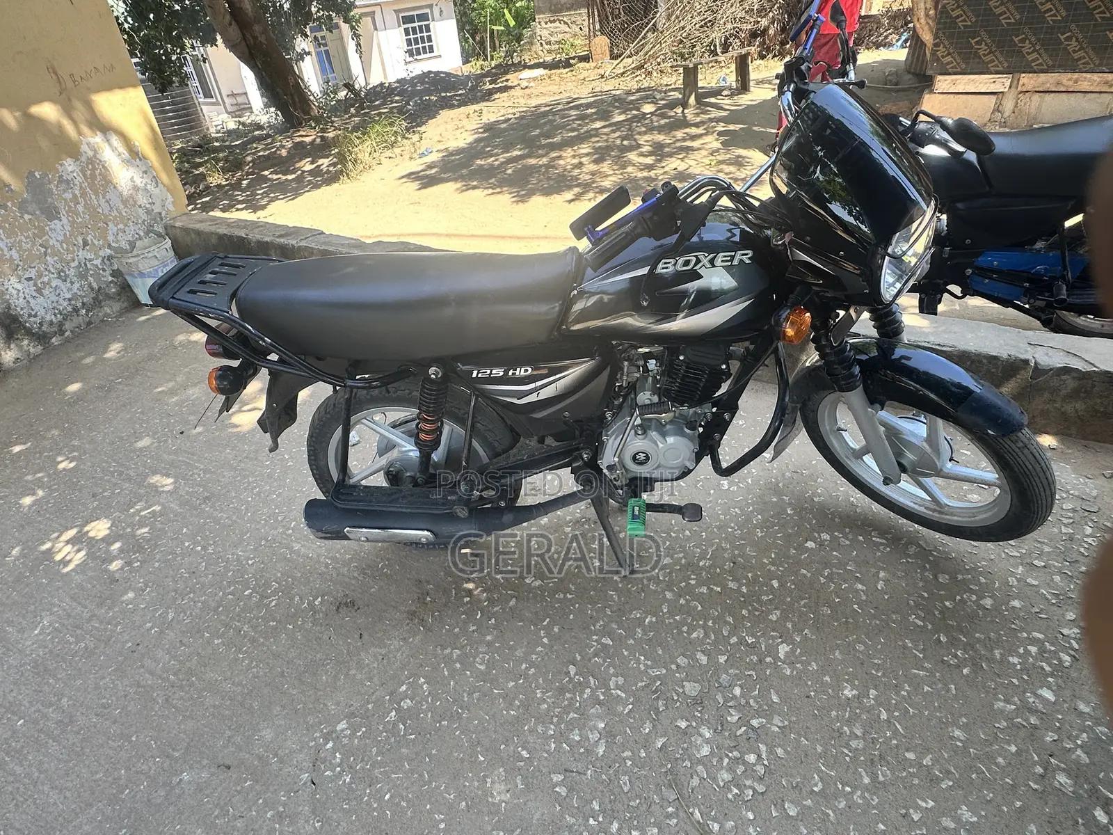 New Bajaj Boxer 125 2025 Beige