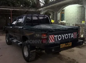 Toyota Hilux 1997 Gray