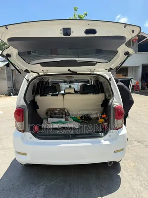 Toyota Corolla Rumion 2011 White