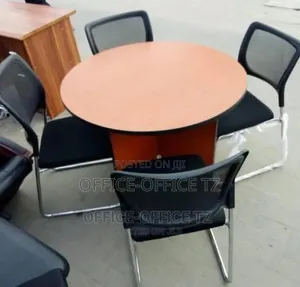 Round Table + Chairs