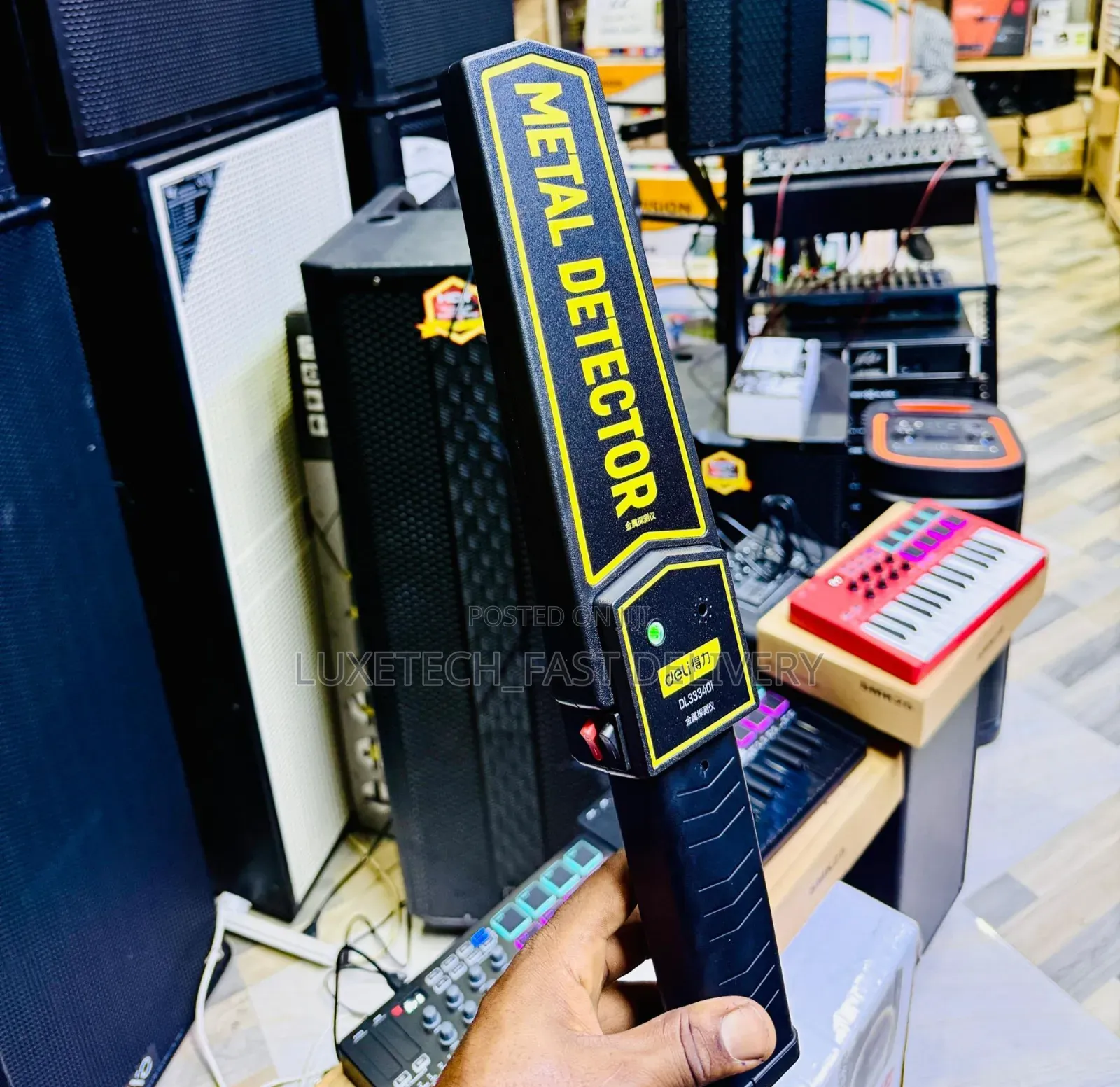 Handheld Security Metal Detector Wand – Dual Alarm Scanner