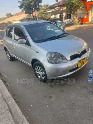 Toyota Vitz 1.0 FWD 3dr 2004 Silver