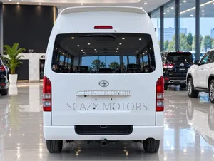 Toyota Quantum 2005 White
