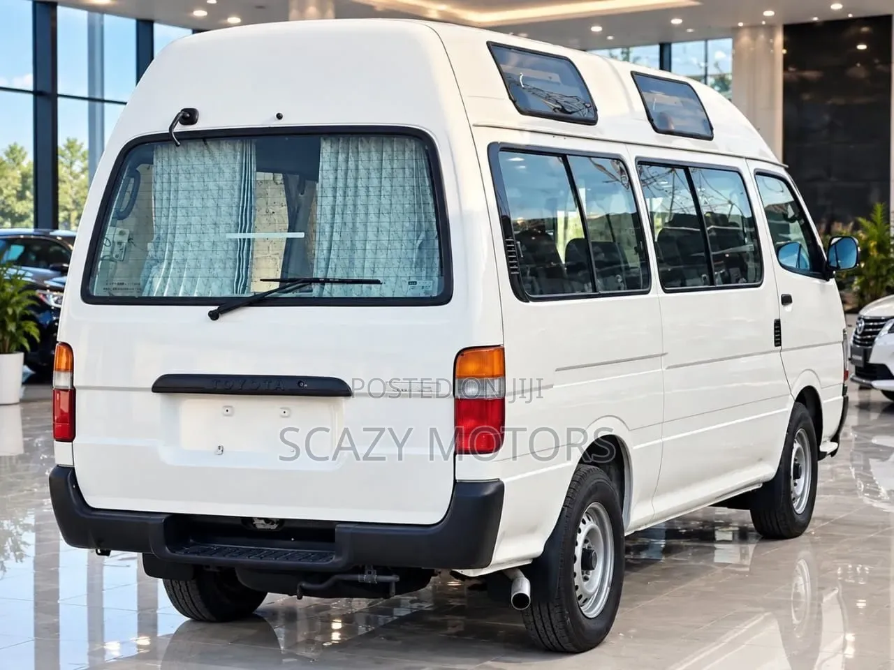 Toyota HiAce 2001 White