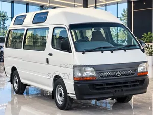 Toyota HiAce 2001 White