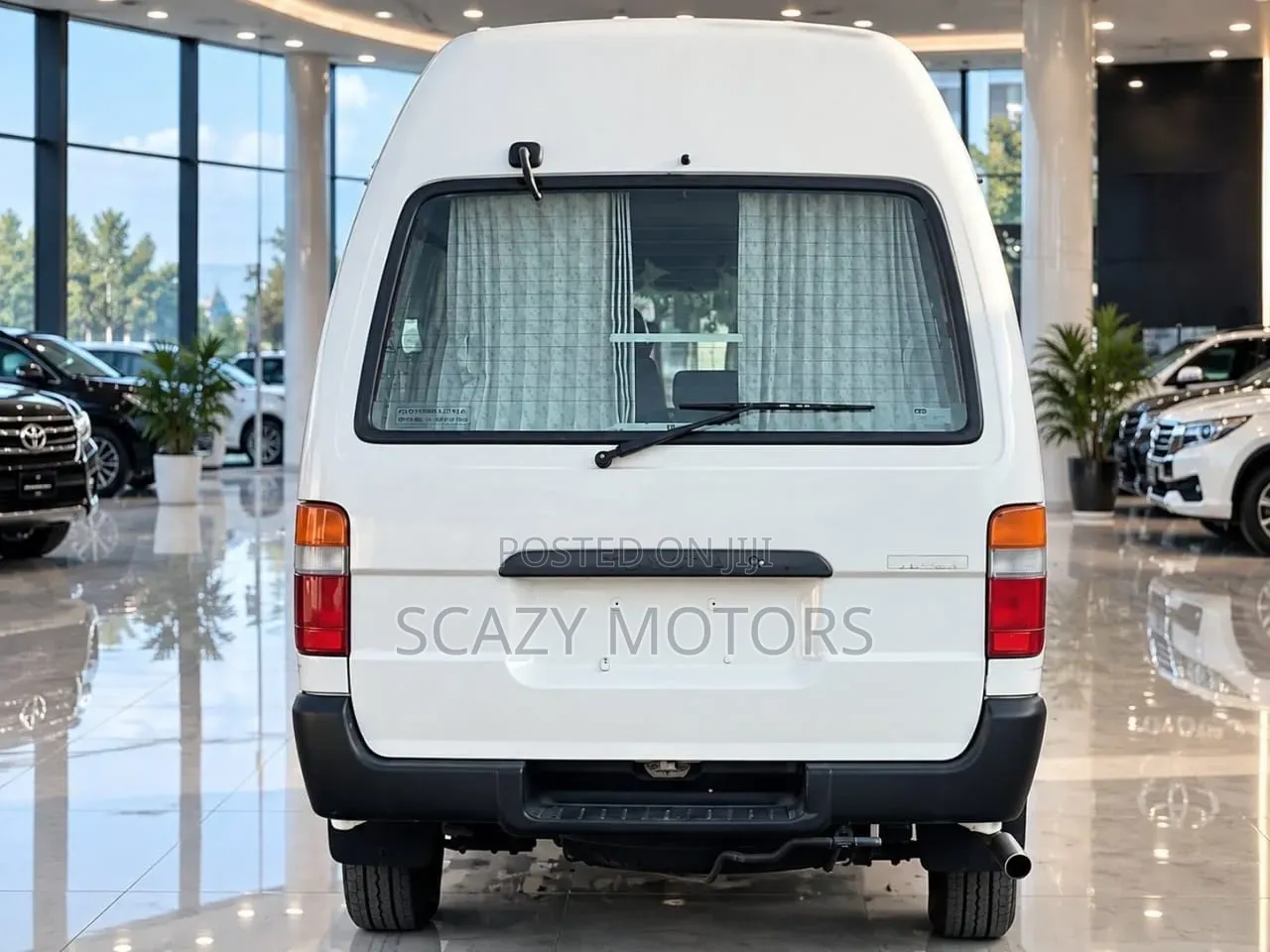 Toyota HiAce 2001 White