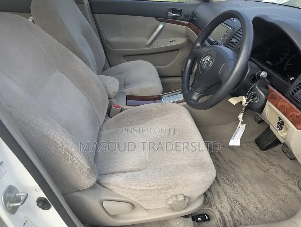 Toyota Premio 1.8 AWD 2008 Off white