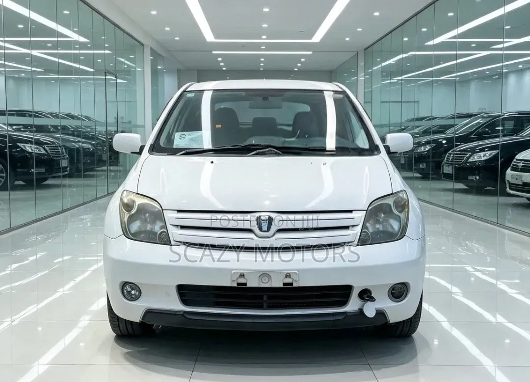 Toyota IST 2004 White