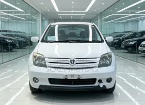 Toyota IST 2004 White