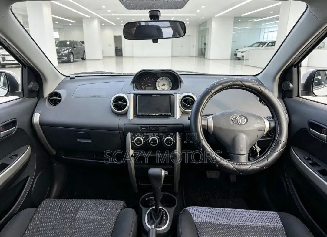 Toyota IST 2004 White