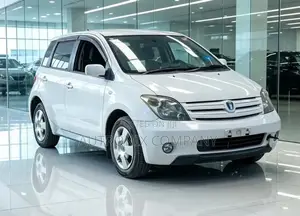 Toyota IST 2004 Off white
