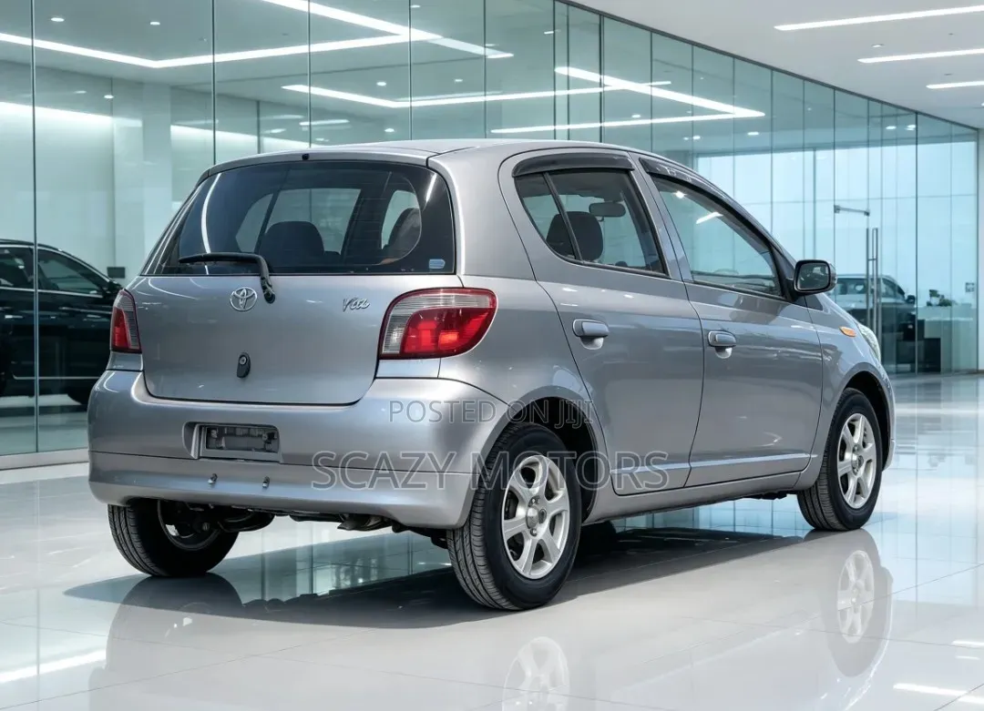 Toyota Vitz 2001 Silver