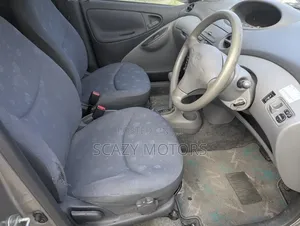 Toyota Vitz 2001 Silver