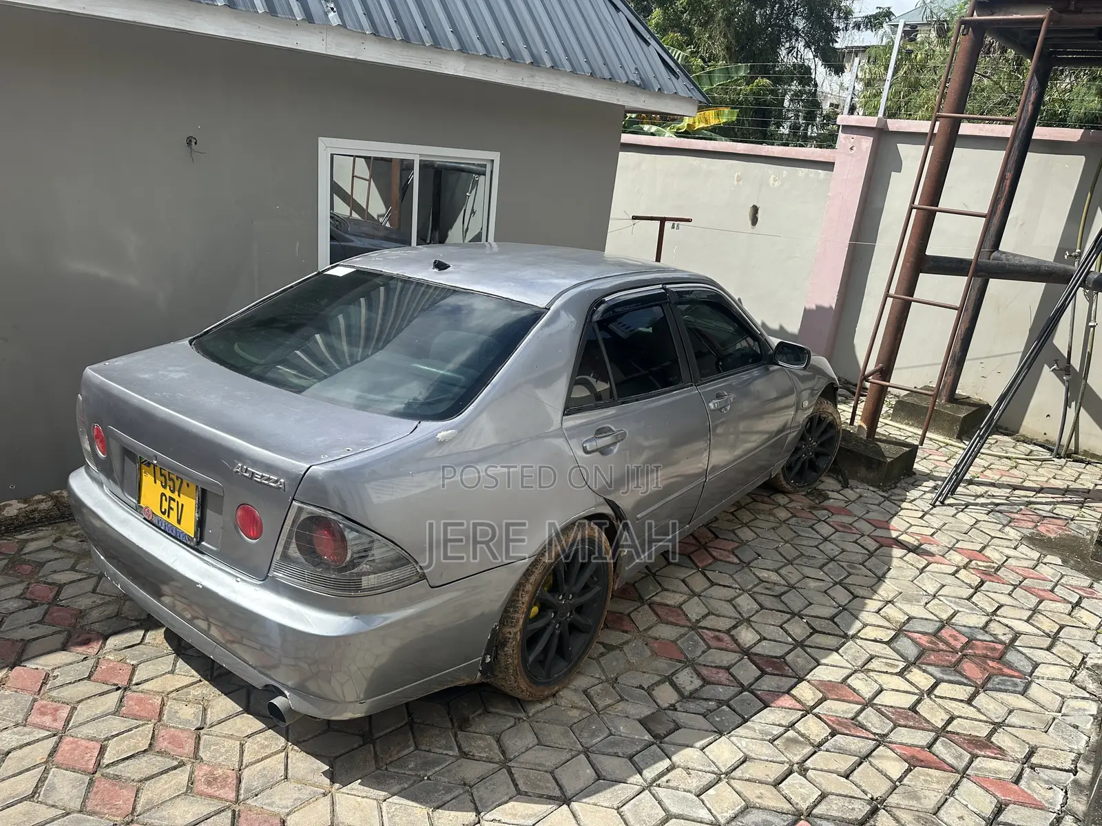 Toyota Altezza 2000 Gray