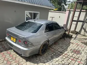 Toyota Altezza 2000 Gray