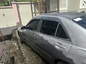 Toyota Altezza 2000 Gray