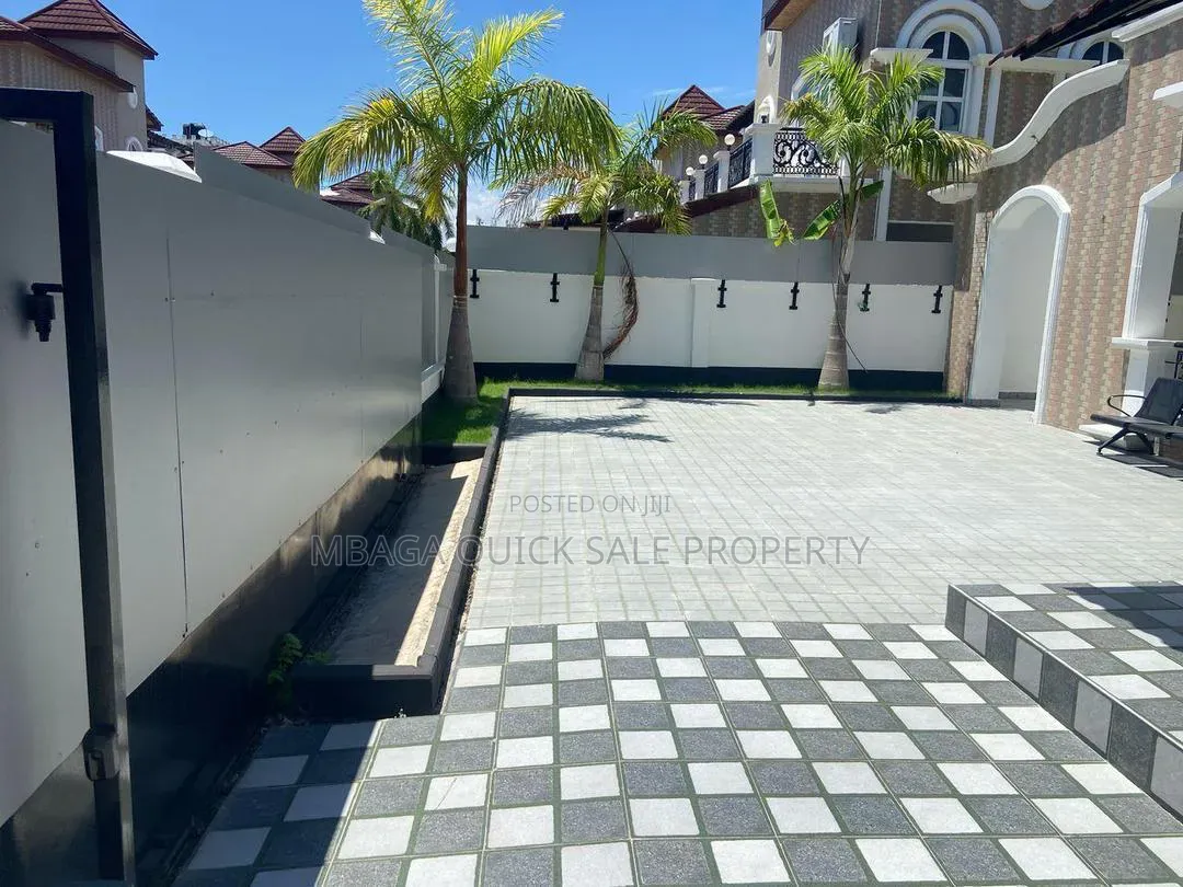 Furnished 5bdrm House in Msasani for rent