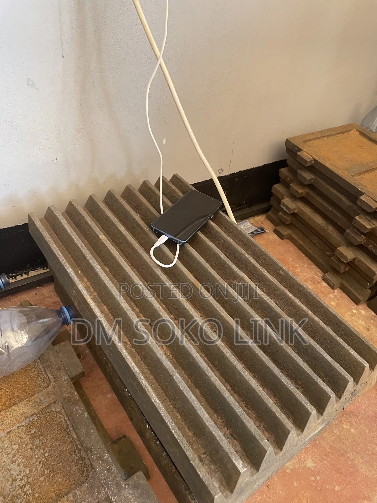 Jaw Crusher Plate 200×300 Sold Per Pair