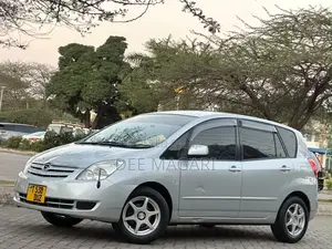 Toyota Corolla Spacio 2004 Silver