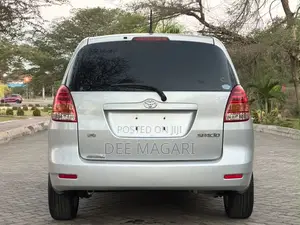 Toyota Corolla Spacio 2004 Silver