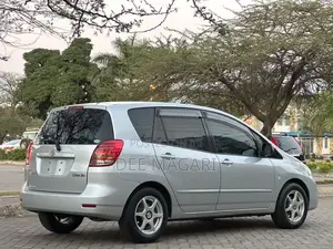 Toyota Corolla Spacio 2004 Silver