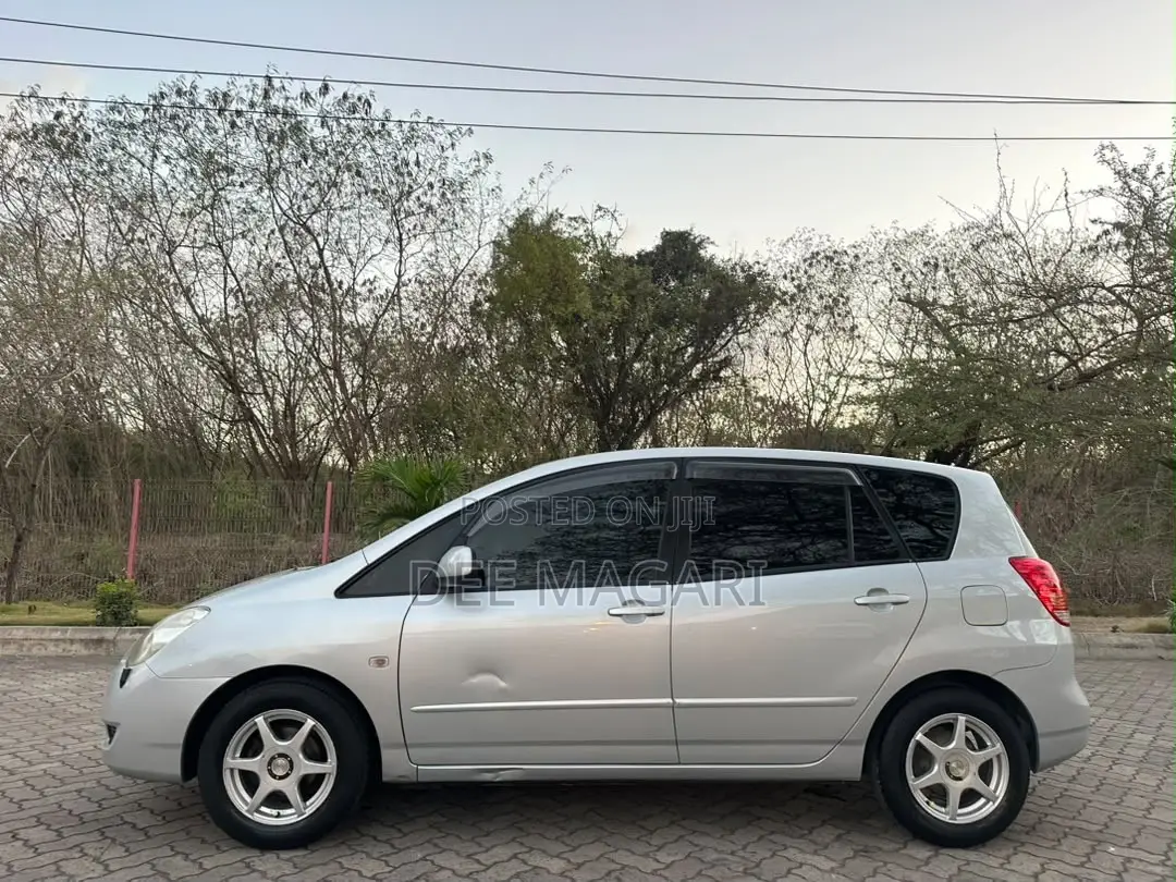 Toyota Corolla Spacio 2004 Silver