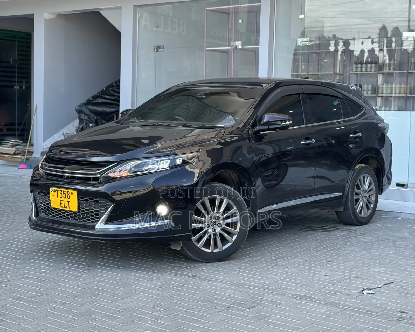 Toyota Harrier 2.0 2014 Black