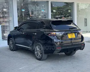 Toyota Harrier 2.0 2014 Black