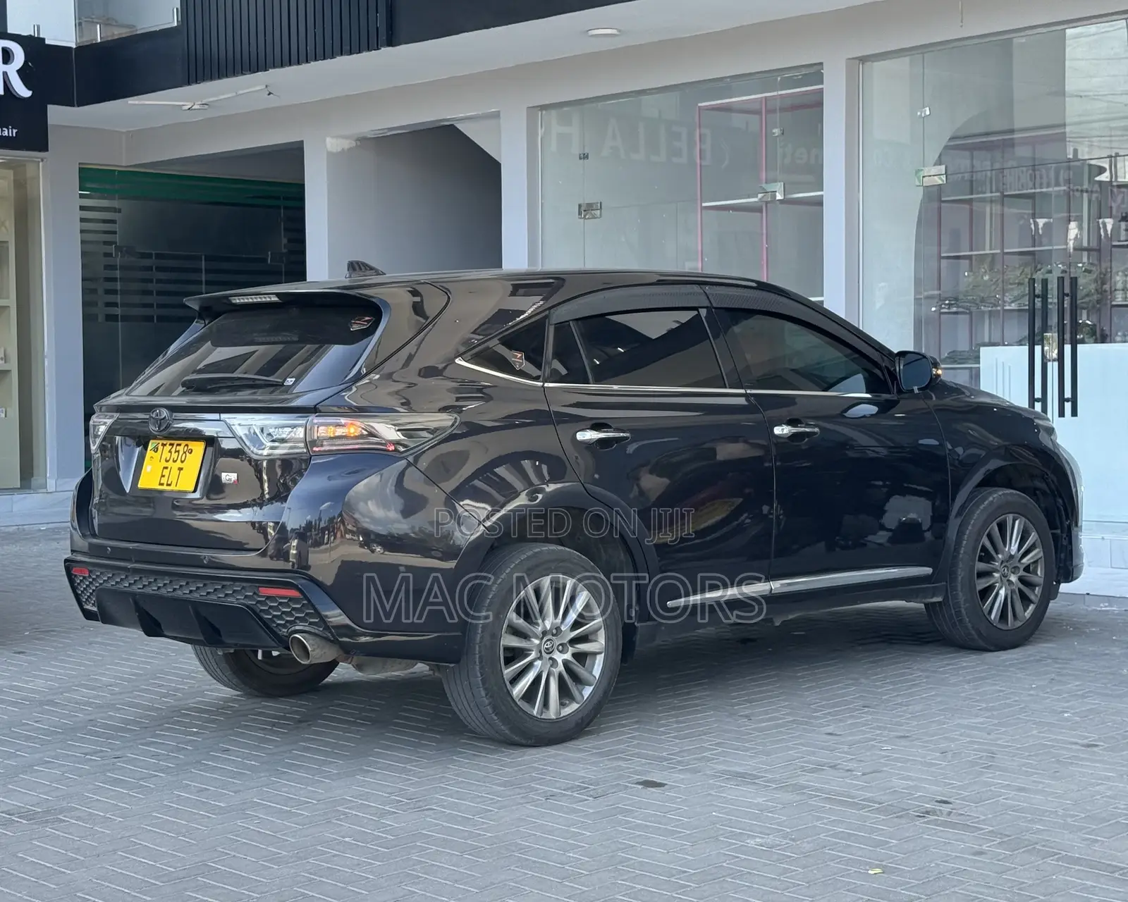 Toyota Harrier 2.0 2014 Black