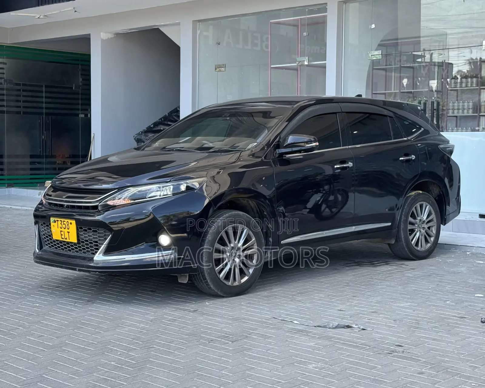 Toyota Harrier 2.0 2014 Black