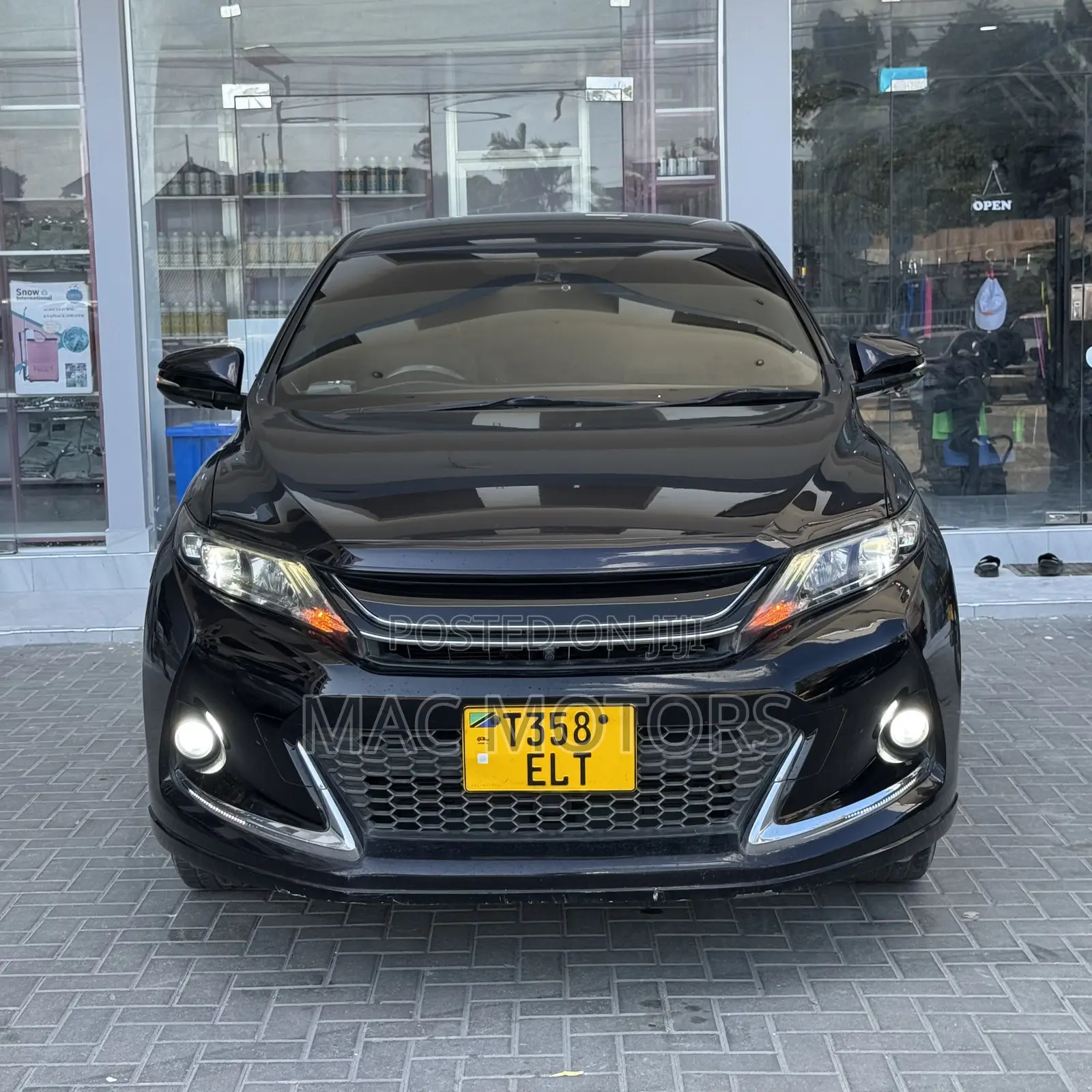 Toyota Harrier 2.0 2014 Black