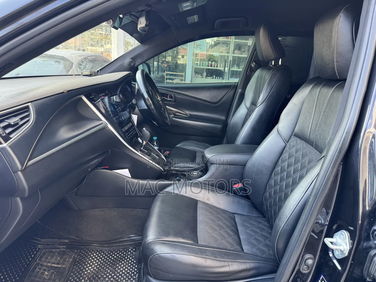 Toyota Harrier 2.0 2014 Black