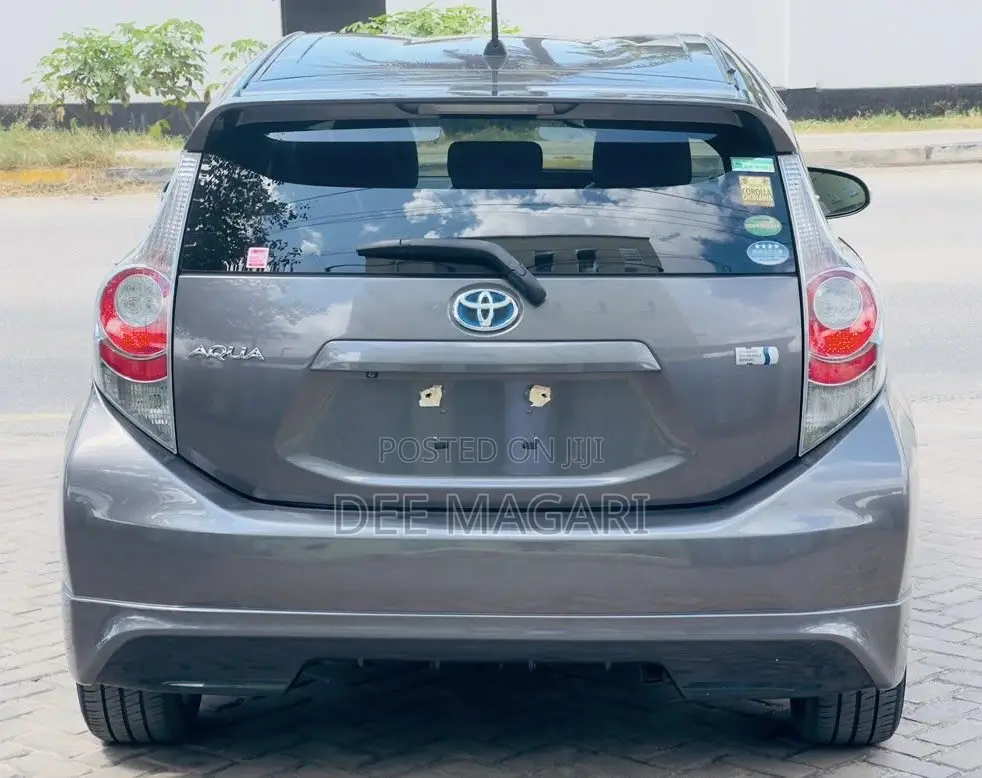 Toyota Aqua 2014 Gray