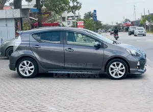 Toyota Aqua 2014 Gray