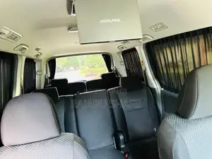 Toyota Noah 2.0 143hp FWD (7 Seater) 2009 Black