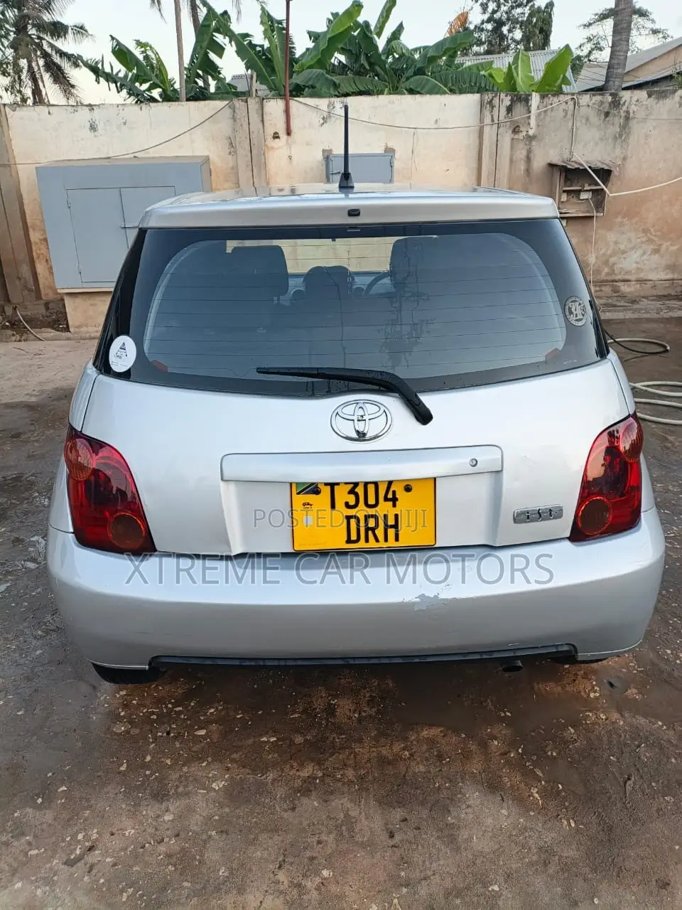 Toyota IST 2003 Silver