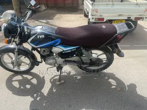 TVS HLX 125 2025 Black