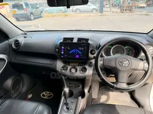 Toyota RAV4 2009 Off white