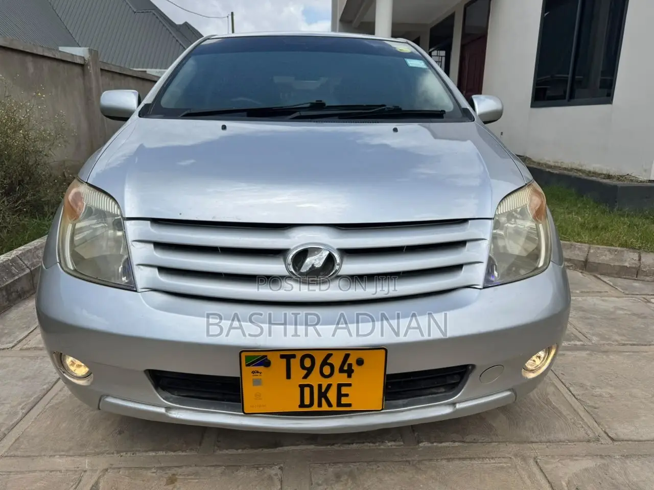 Toyota IST 2004 Silver