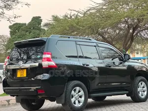 Toyota Land Cruiser Prado 2015 Black