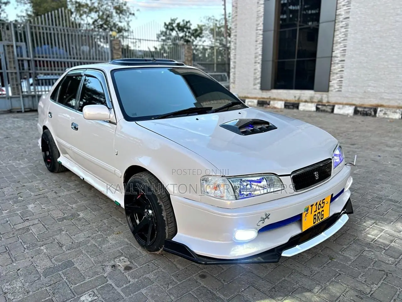 Toyota Sprinter 2000 White