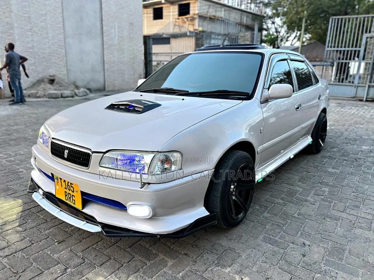Toyota Sprinter 2000 White