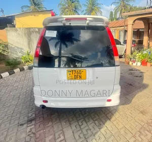 Toyota Noah 2001 White