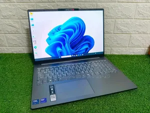 Lenovo IdeaPad 5 Slim 13th Gen i7 16GB Intel Core Ultra 5 SSD 512GB
