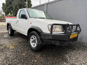 Nissan Hardbody 2008 White
