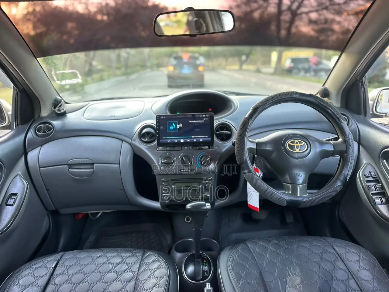 Toyota Vitz 2002 Gold